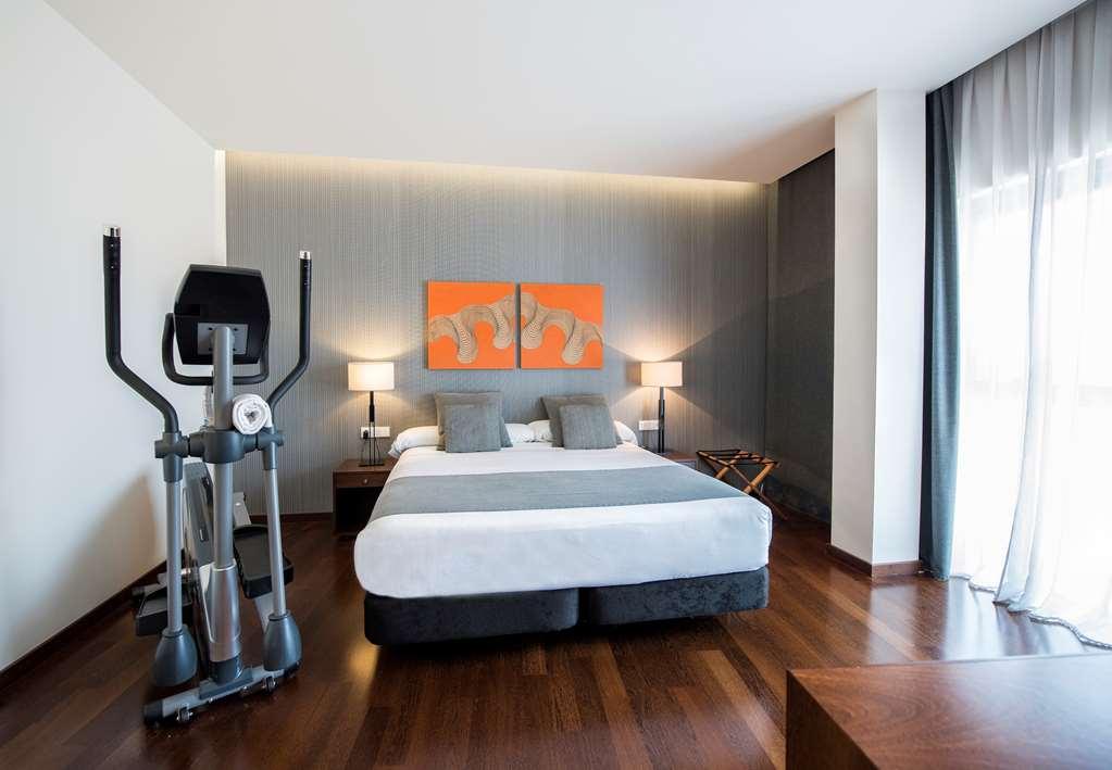 Hotel Carris Marineda A Coruña Facilidades foto