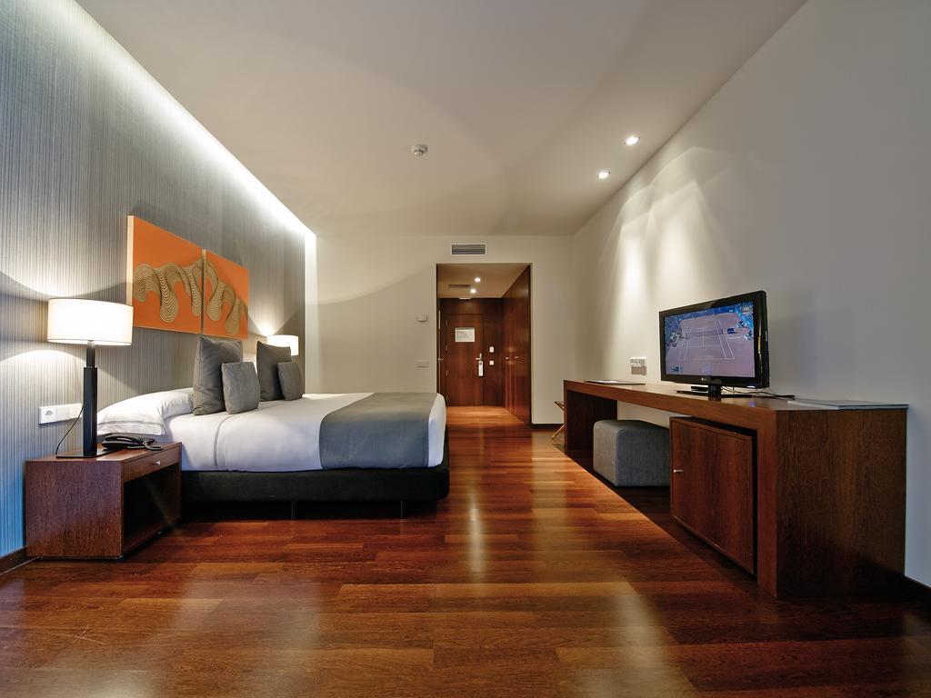 Hotel Carris Marineda A Coruña Habitación foto